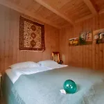 With Charm In Lofoten 木屋