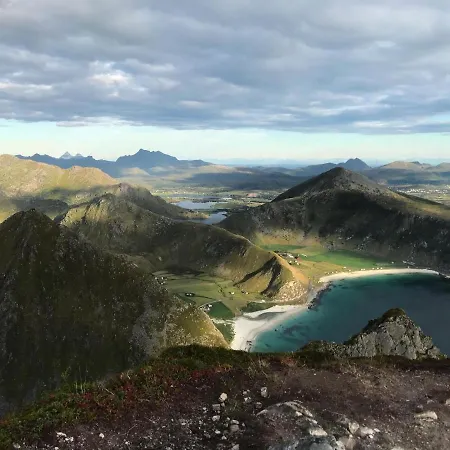 With Charm In Lofoten * Valberg