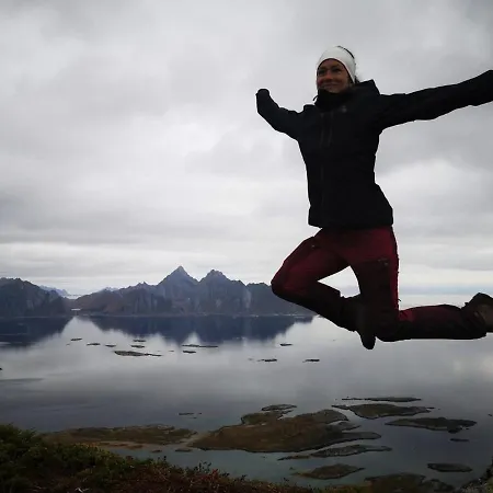 With Charm In Lofoten Chalet *