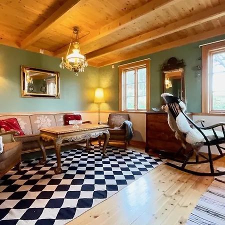 Chalet With Charm In Lofoten Valberg